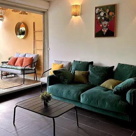 086 -les Incas -t3 -centre Ville- Parking Apartment *